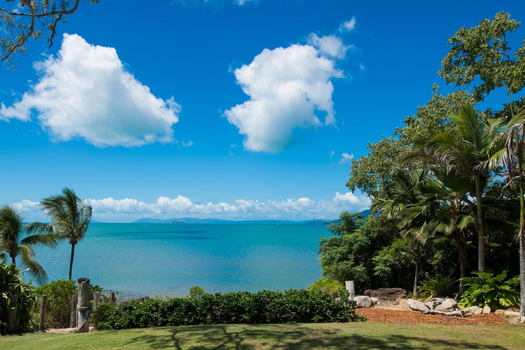 Freedom Shores Resort Airlie Beach Cannon Valley Exteriör bild