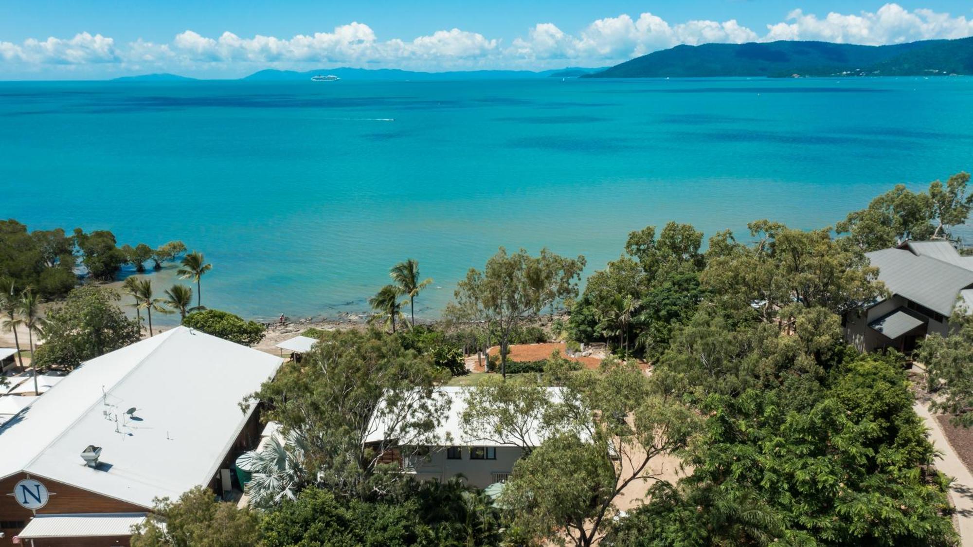 Freedom Shores Resort Airlie Beach Cannon Valley Exteriör bild